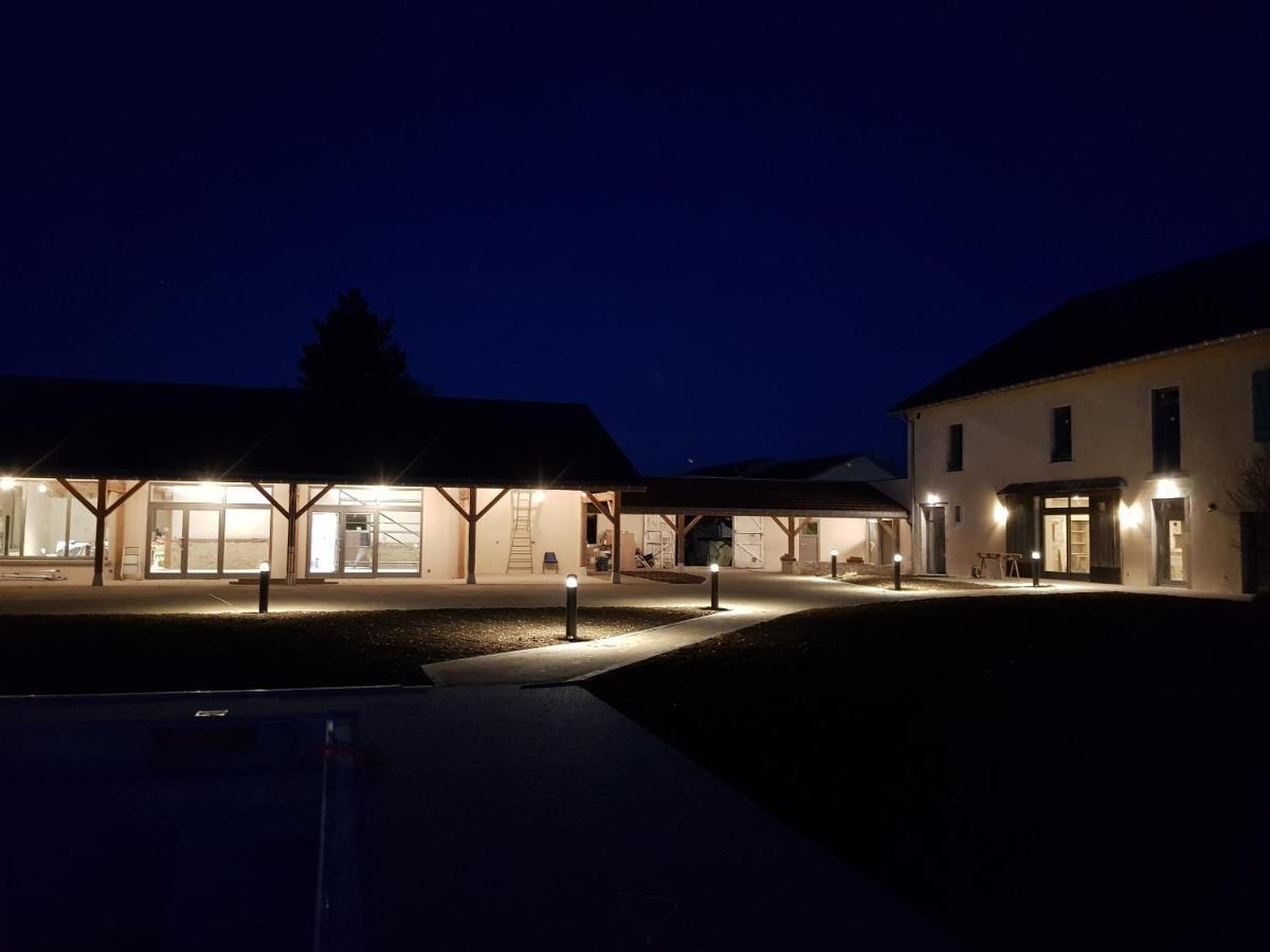 La Pause O Logis Hotel Saint-Laurent-du-Jura Buitenkant foto