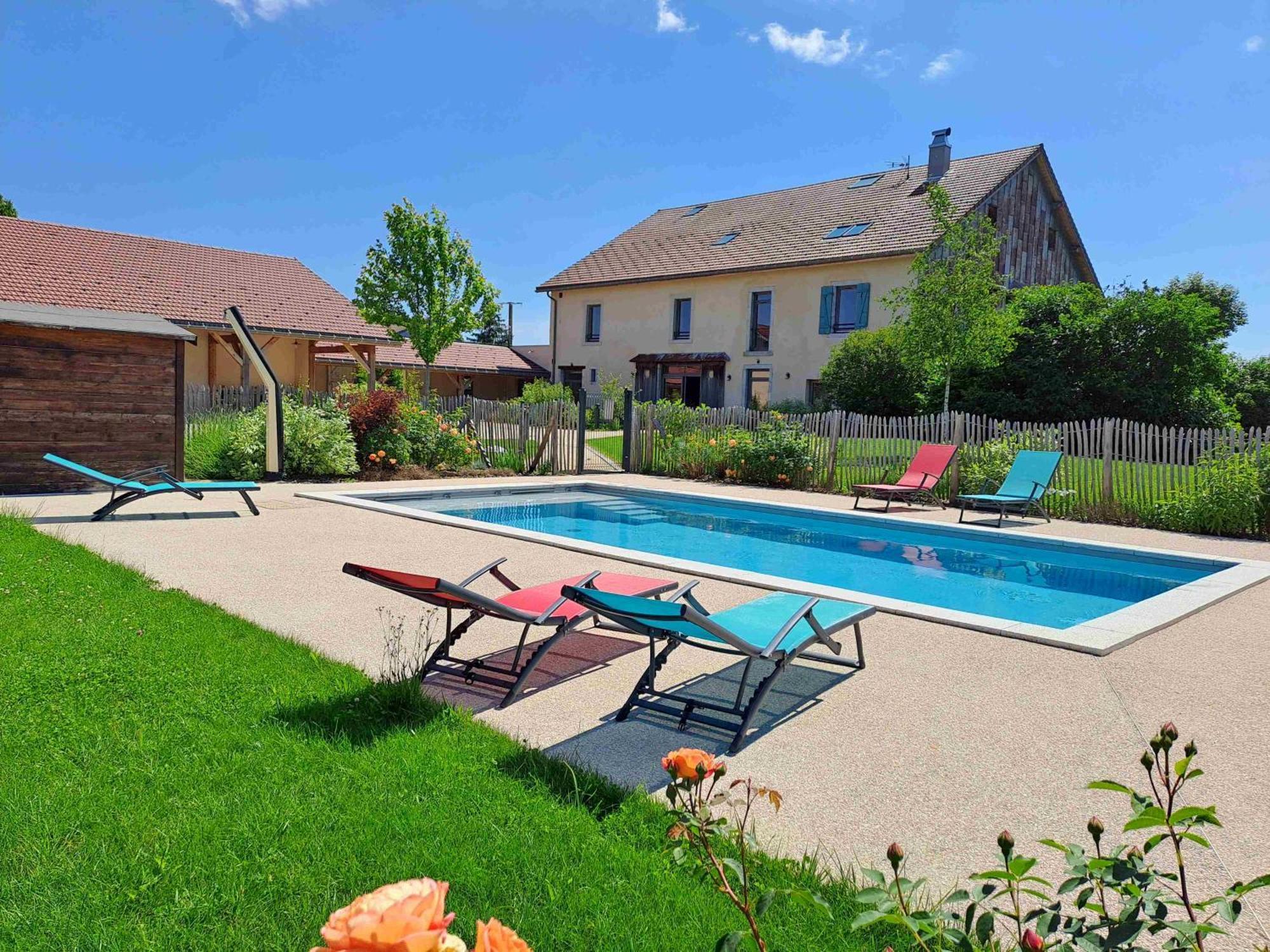 La Pause O Logis Hotel Saint-Laurent-du-Jura Buitenkant foto