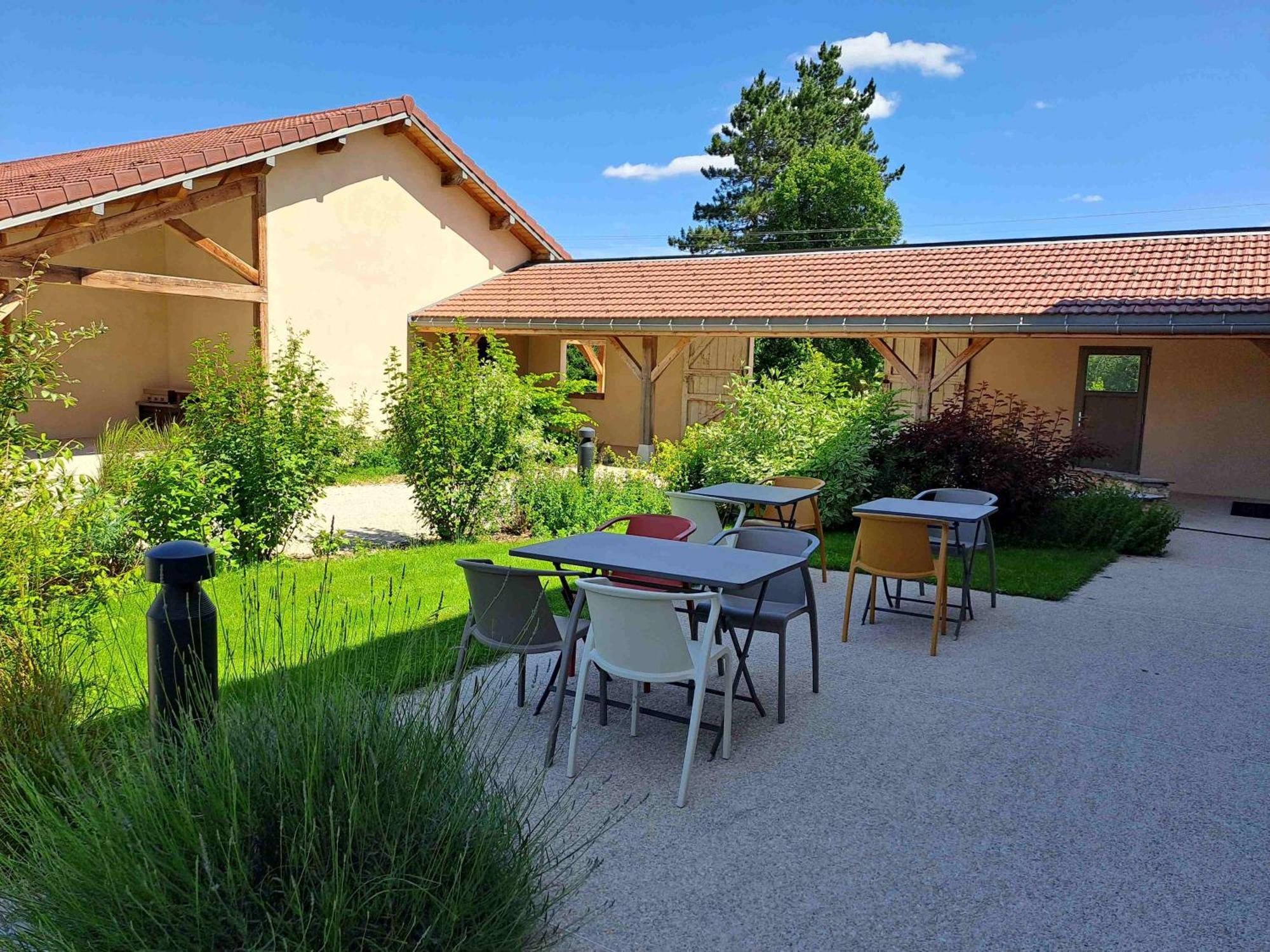 La Pause O Logis Hotel Saint-Laurent-du-Jura Buitenkant foto